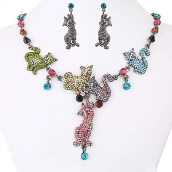 Hematite Black Multicolored Austrian Crystal Kitty Cat Necklace and Earrings Set - Picture 2 of 7